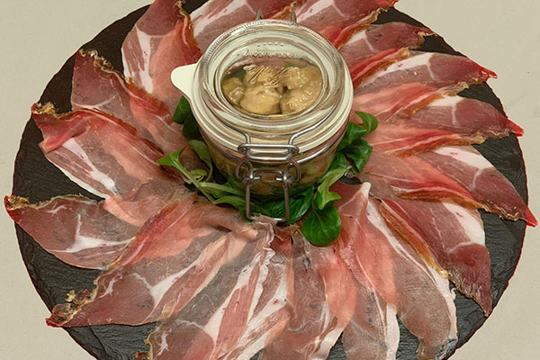 5_Hotel-Gran-Baita--Ristorante-Gressoney-Restaurant-Bar-Piatto-Salumi-Castagne