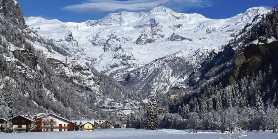 Monterosa La montagna d'inverno